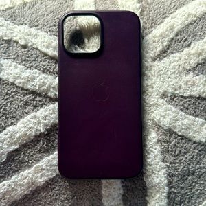 Apple leather case with MagSafe dark cherry iPhone 13 Pro Max